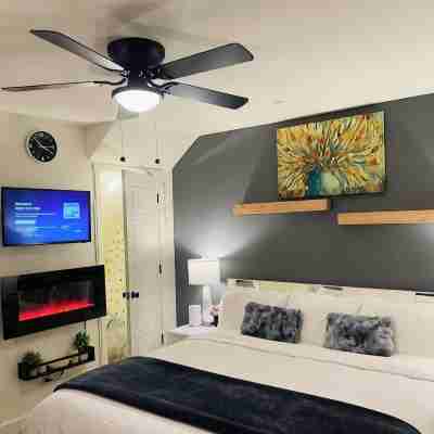 Cozy-Boho Private Guest Suit Rooms