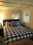 Waterfront Cottage, Swim, Paddle, Fish and Relax on Your Private Dock. - シャレー