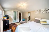 Tiny house in Bishop Arts! - Country Houses