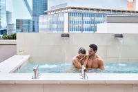 Thompson Dallas by Hyatt - カップル