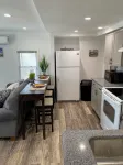 Cozy, Clean & Convenient 1-bedroom apartment with AC & WiFi in charming Clayton - Wi-Fi