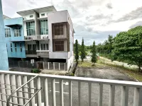 Springfield 3-Storey Townhouse #Yoyo Homestay - 4-Star