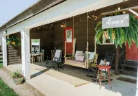 Dixie’s Cottage @ Muletown Farm• Fishing Pond • Fire Pit • Horse • Sunset Views