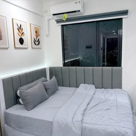 Lux studio Skyhouse Alam sutra Netflix 55-inch TV