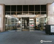 Hilton Indianapolis Hotel & Suites