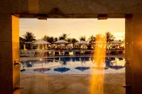 Grand Tourane Hotel Da Nang - ติดทะเล