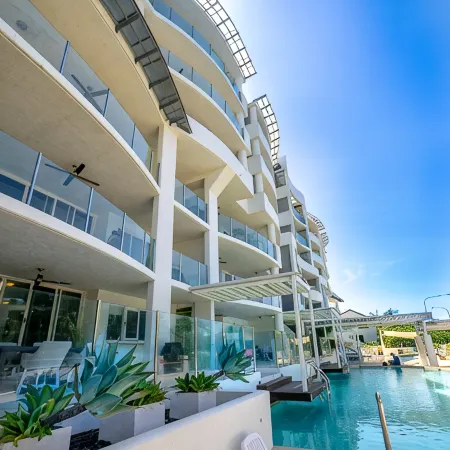 Waters Edge Apartment