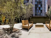 Four Points by Sheraton San Jose Downtown Отели рядом с достопримечательностью «Спортивный комплекс «SAP-центр»»