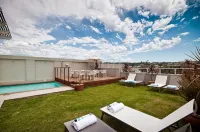 The Robberg Beach Lodge - Lion Roars Hotels & Lodges - parking