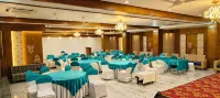 RG Exclusive Stay & Fine Dine, Akola - parking