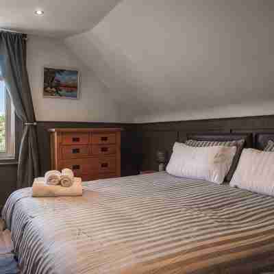 Stylish 2 bed Apt in Exeter - Free parking, Self Check-In! Sleeps 2-4 Rooms