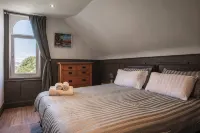 Stylish 2 bed Apt in Exeter - Free parking, Self Check-In! Sleeps 2-4
