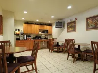 Microtel Inn & Suites by Wyndham Springfield Hotels in Brown County