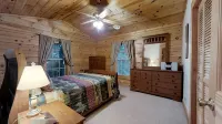 Mountain View -  Hot Tub - Mountain View Sleeps 6 -  Dog / Pet Friendly -