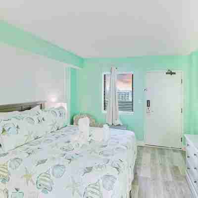 EXTENED DELUXE BALCONY OCEANFRONT GRANDE SHORES Rooms