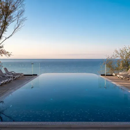 Na Luchezarnyoi Apart Hotel