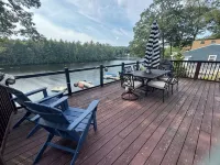 Relax by the Lake - Cozy Lakefront Retreat with Scenic Views - 農家民宿