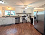 5BR Home Near RIT & U of R Sleeps up to 12