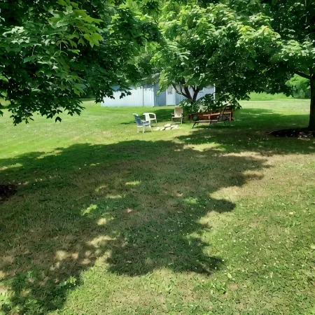 Pet friendly 4-bedroom cottage in fabulous Penn Yan with WiFi, AC and more