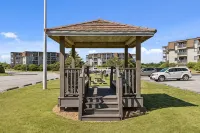 Charming ocean view 2 bedroom condo in welcoming Atlantic Beach, NC - 2-Star