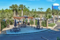 3-bedroom condo in beautiful Orange Beach w/Pool & fitness room, Deeded Parking - บังกะโล