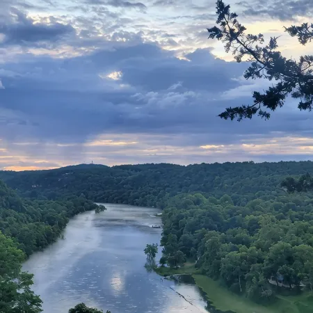 Romantic GLAMPING w Vista Views of WHITE RIVER