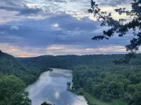 Romantic GLAMPING w Vista Views of WHITE RIVER - 3-Star