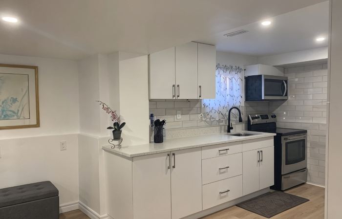 Cozy Suite-Close to Pickering Casino Resort, dog parks, and waterfront Trail