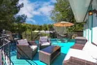 5 Bedroom Three Private Living Spaces on Main Street Cottonwood Walk to Old Town -  Habitaciones en casas particulares