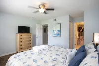 A + Location!  2 Bedroom/ 2 Bath Condo with pool/ stroll to beautiful beach