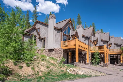 Two Primary Main Level Suites, Hot Tub and Magnificent Views