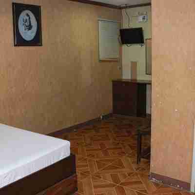 Plaza Maria Luisa Suites Inn Rooms