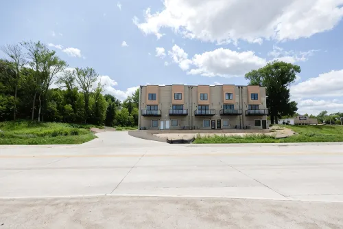 NEW CENTRAL PARK TOWNHOME w/ Golf Course view Across from Arnold's Park!