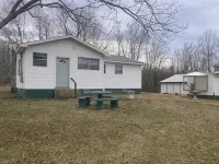 Relaxing farmhouse!  Enjoy farm animals, fishing and a picnic by the pond! - Wifi