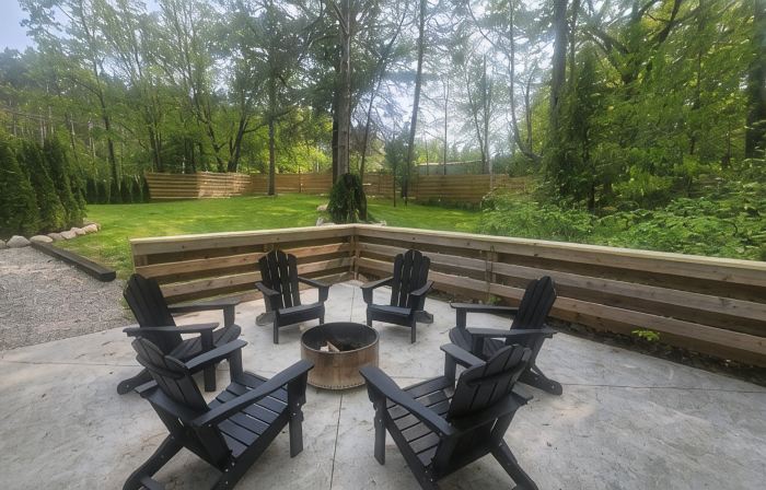 Amazing Dome! Panoramic Barrel Sauna! Hot Tub! Sleeps 6 Pet Friendly, Fire Place