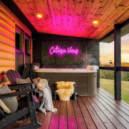 Stunning Views! Tower & HotTub