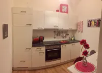 Studio Apartment in the Heart of Graz's Old Town -Kitchen, Bathroom, WC, Balcony - Condos