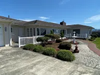 Steps to Beach! Pet Friendly. - 4-Star