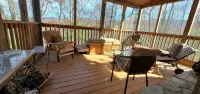 Cozy Cabin on 11 acres w/ Lake&Mtn Views. wifi, great cell svc moderated AC.