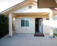 Charming 2- bedroom house close to sequoia national park with EV charging