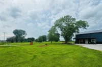 New Rustic Retreat, Firepit & Games, Hiking,Boating & Fishing near Lake Rathbun - 3 étoiles