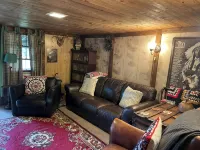 Cozy Cabin Retreat with Mountain Views - Chalets
