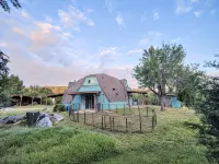 Hikari Haven Dome - Hot Tub, BBQ, Planetarium, Loft, Yosemite!