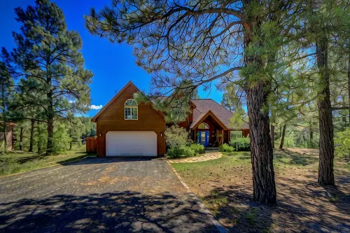 "The Lodge" At Pagosa's Dutton Canyon/Hot Tub/Gas FP Stove/Pool Table/Pets - 3 étoiles