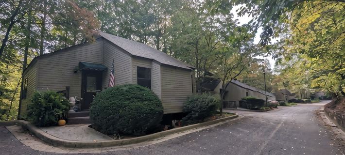 Treetop Retreat Hotels in White County