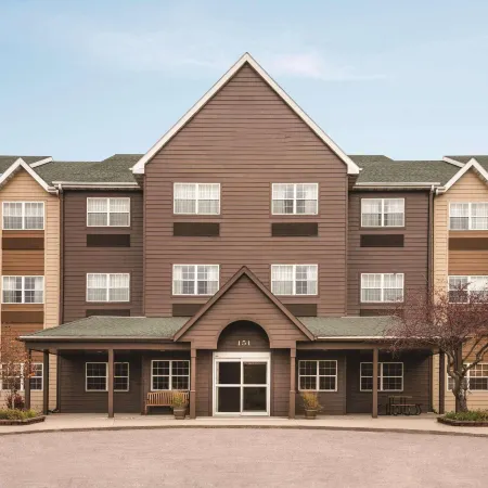 Country Inn & Suites by Radisson, Dakota Dunes, SD