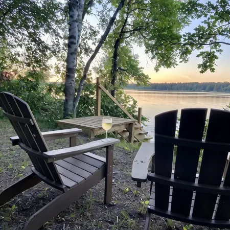 Lakeside cabin near Itasca, Heartland bike trail, ATV trails, golf courses