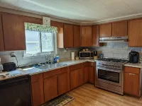 Entire Home - 4 Bedroom - Sleeps 10 Canandaigua - Steps Off Main St / Downtown - Homestays
