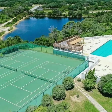 Playroom, Basketball & Pool; Lakefront w/ Sound & Sunset Views; Dog Friendly