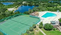 Playroom, Basketball & Pool; Lakefront w/ Sound & Sunset Views; Dog Friendly